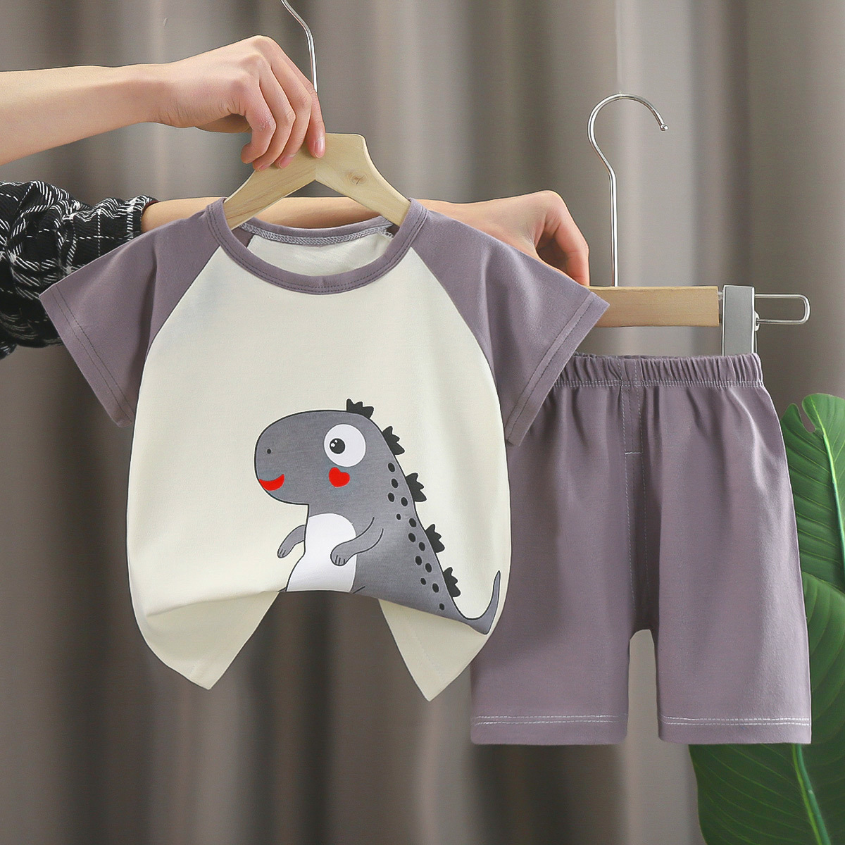 Costume à manches courtes dinosaure gris Z-01