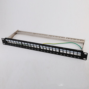 19 pulgadas con barra trasera extraíble 1U 24 puertos Cat8 Cat7 Cat6 Cat6A Cat5e STP Panel de conexión de red blindado - Product Image 6