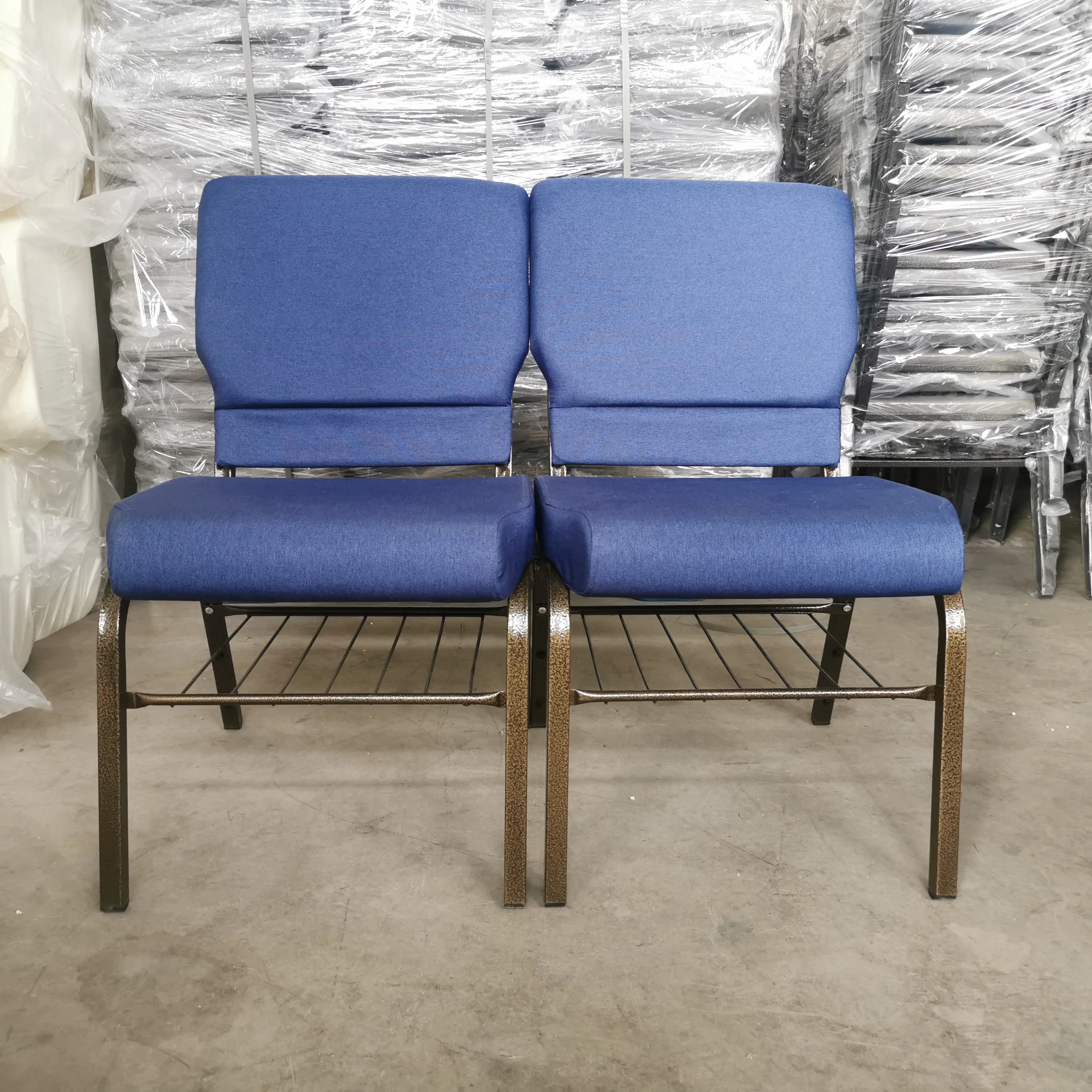 Nuevo diseño de patas de metal teatro OEM colores tela contemporánea sillas de Iglesia para la venta