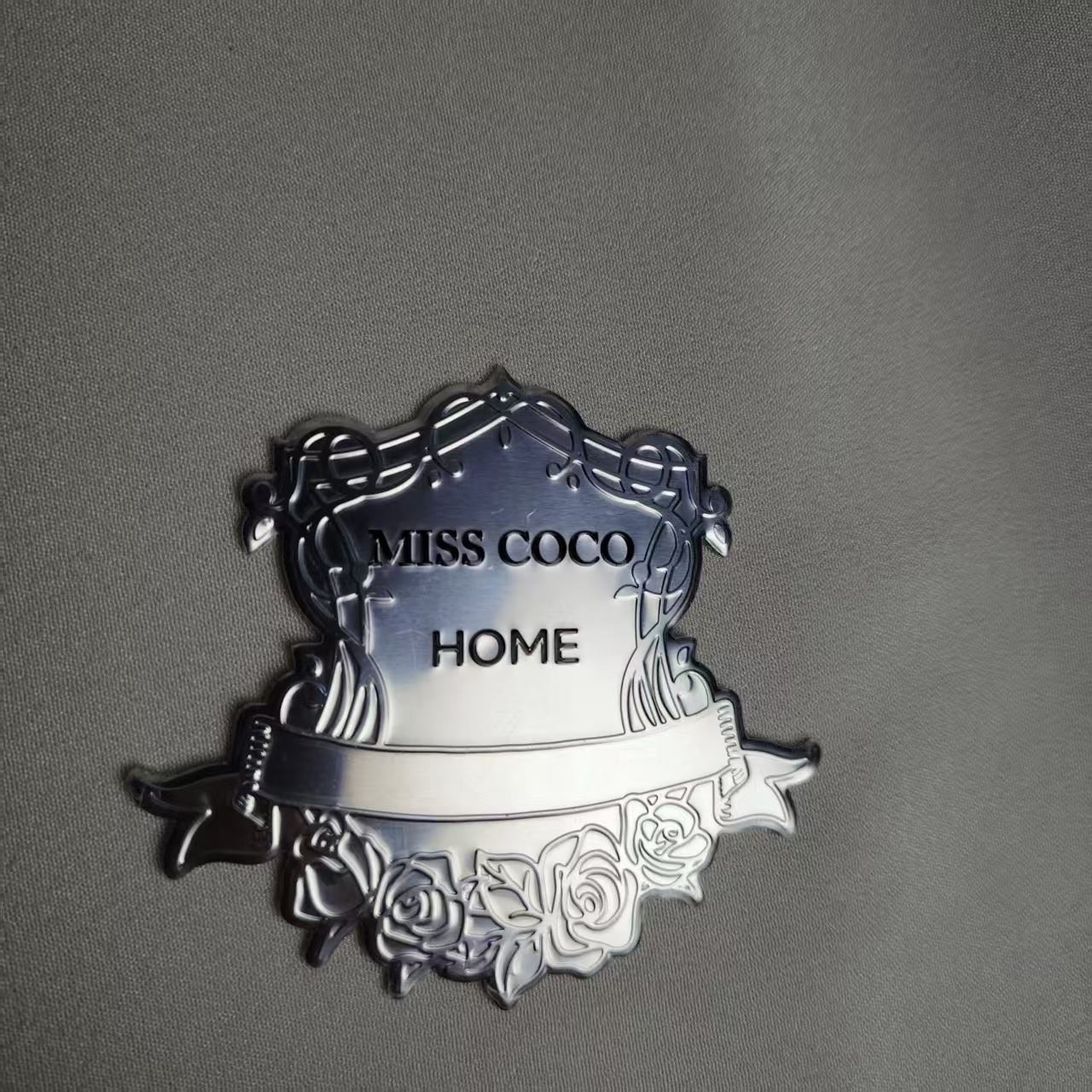 สีเทาอ่อน