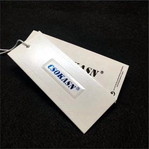 Etiquetas colgantes de ropa de papel con logotipo de nombre de impresión de diseño personalizado barato etiquetas colgantes de ropa con cuerda - Product Image 3