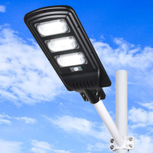 LED entegre güneş sokak lambası insan vücudu Radar sensörü yeni IP66/65 ABS vücut yansıtıcı fincan kırsal açık yol uygulaması için