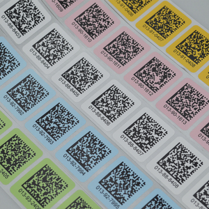 Impresión en color personalizada Varios datos variables Número de serie consecutivo Código de barras Matriz de código Qr Etiqueta adhesiva sintética impermeable - Product Image 2
