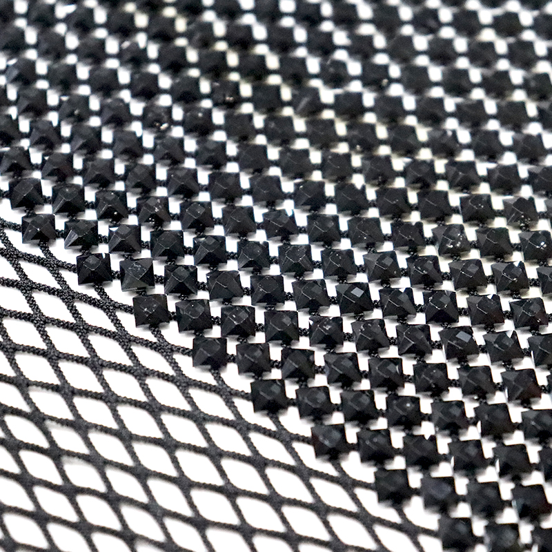 Malla negra con negro