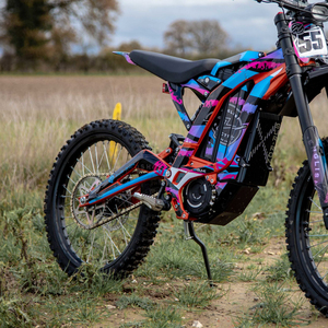 Sur Ron Light Bee XEバイク用のJFGモーターサイクルチェーンとスプロケットセットキット