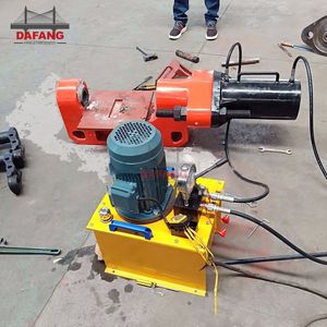 Macchina idraulica per lo smontaggio di cingoli da 3kw macchina per la costruzione di demolitori di binari - Product Image 2