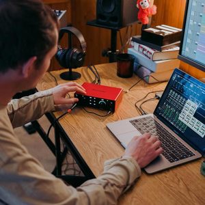 For Scarlett 4i4 (4th Generation) Red USB <strong>Audio</strong> <strong>Interface</strong> for Musicians Songwriters Creators External Installation Method - Product Image 2