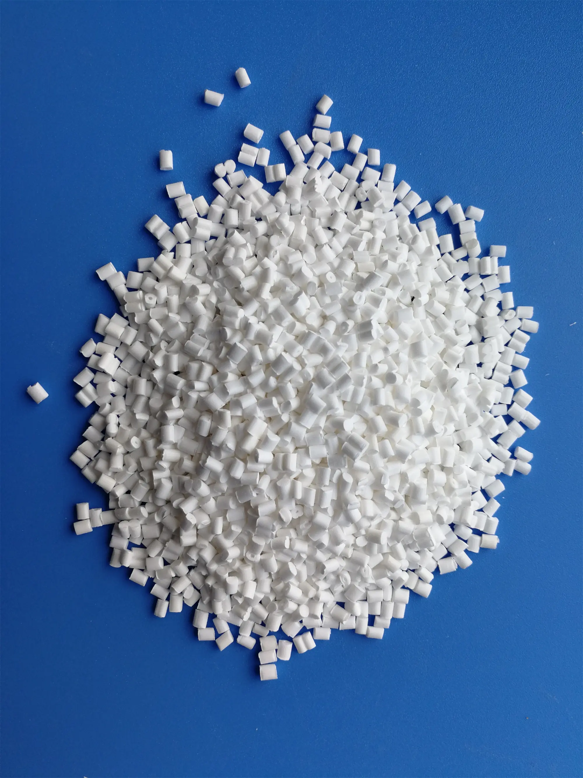 उच्च शुद्धता फैक्टरी मूल्य Homopolymer पीपी लौ retardant masterbatch YFPP-300 प्लास्टिक छर्रों प्लास्टिक masterbatch