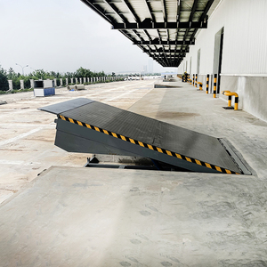 小型電気油圧式荷降ろしプラットフォームトラックACパワーシザーリフト移動式せん断フォーク鋼容器ローディングドックレベラー - Product Image 1