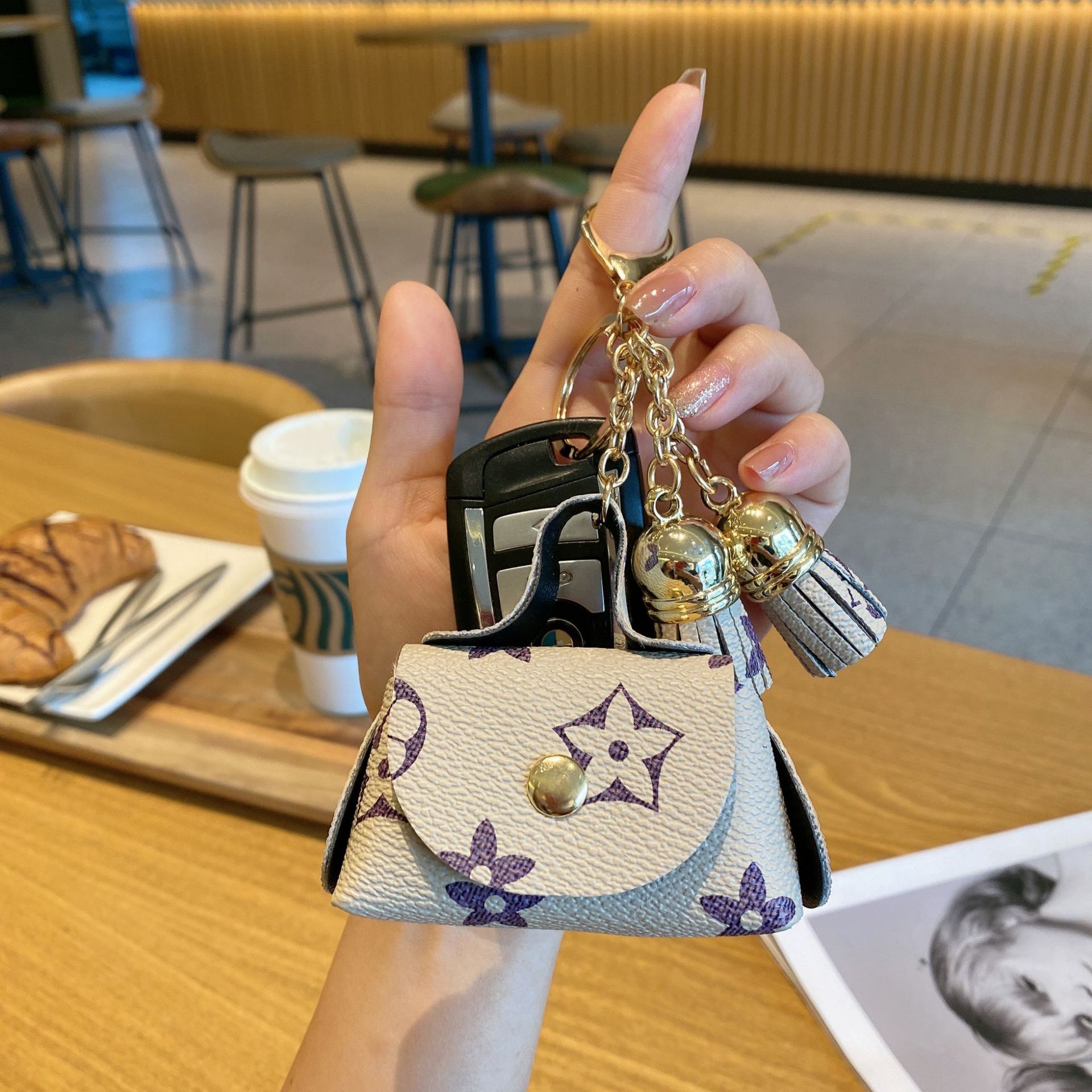 Beige cinq fleurs