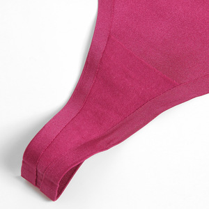 חלק thongs עבור נשים v-wisted לא להראות thong סקסי תחתונים נוחים לנשימה תחתונים נוחים