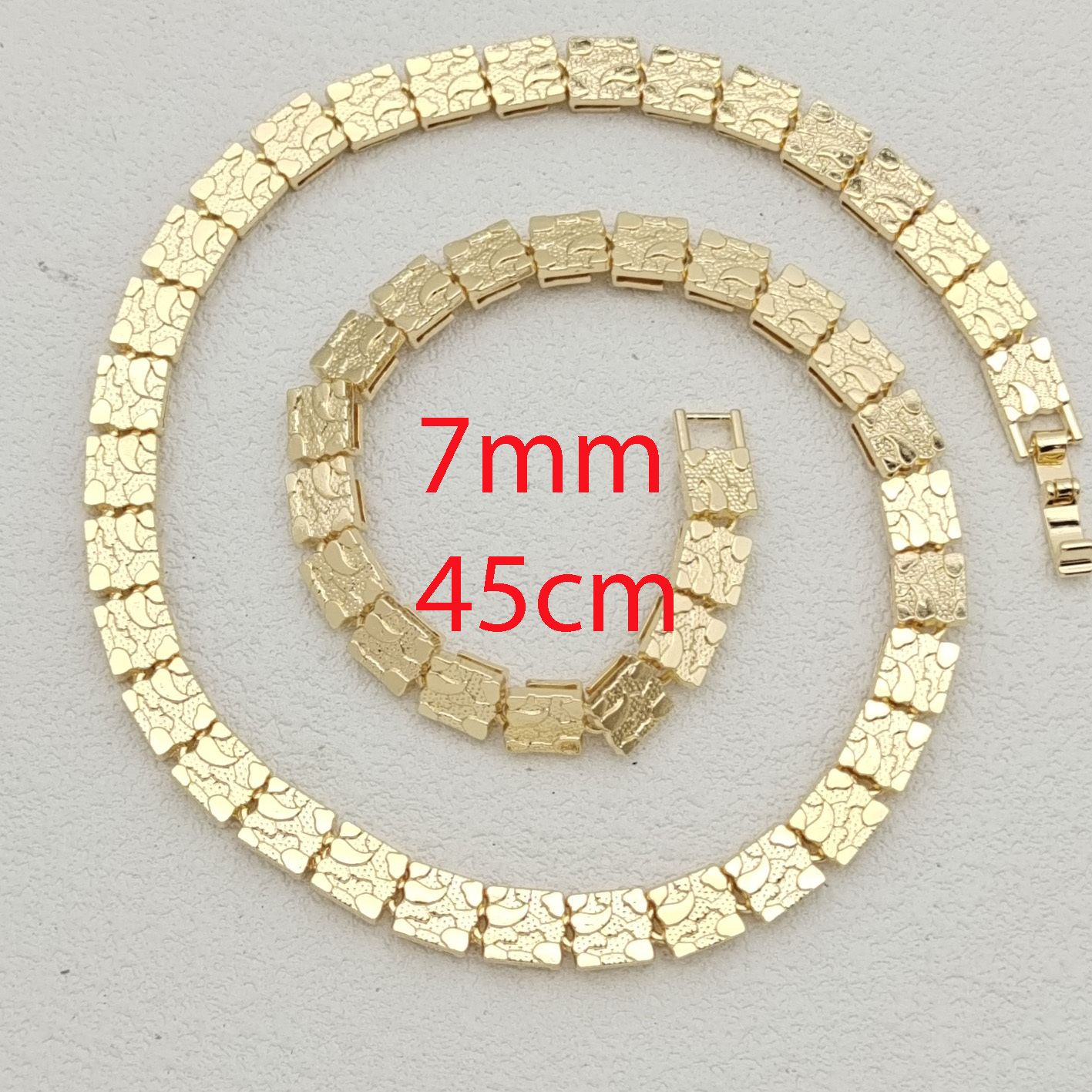 Collar color oro 45cm