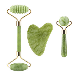 Toptan gül kuvars yüz masajı yüz araçları yeşim rulo özel Logo yüz yeşim taşı masaj rulo Gua Sha aracı seti - Product Image 1