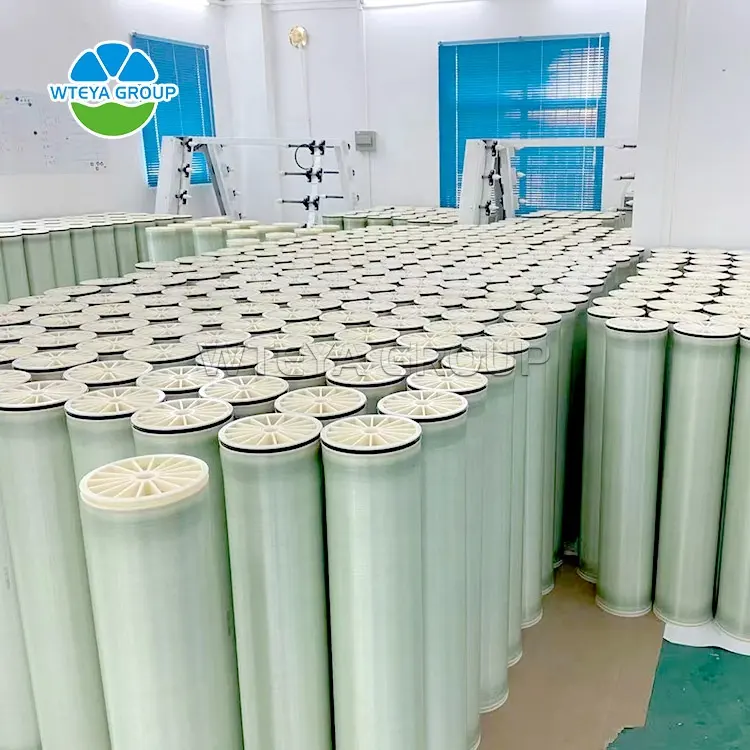 Membrana de agua de mar de ósmosis inversa RO 8040 fabricada por el fabricante de China.
