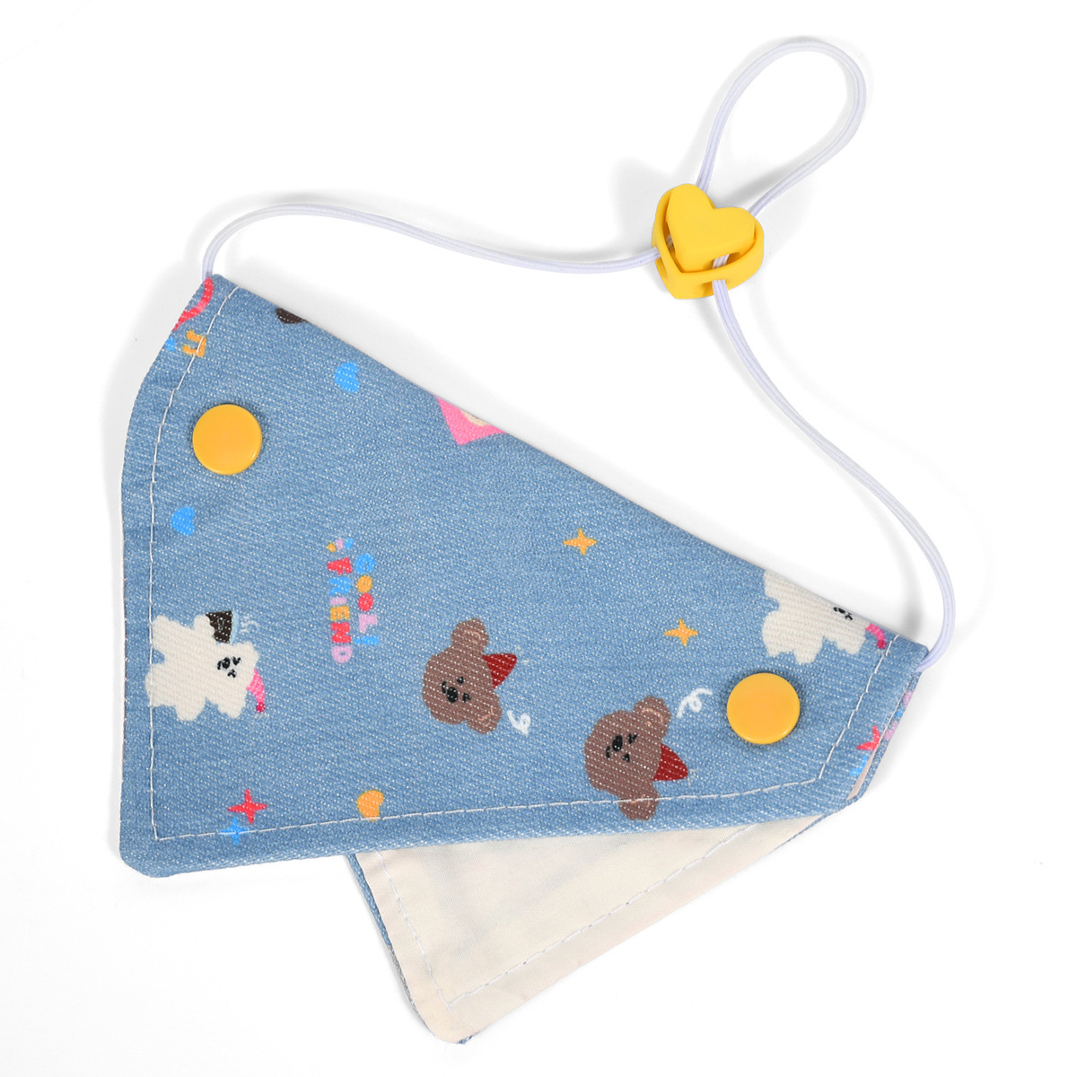 Patchwork d'ours en denim bleu clair sur fond blanc.