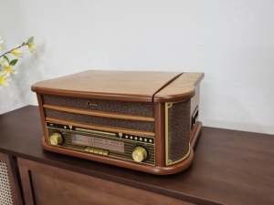 All-in-One Retro Wooden Turntable AM FM Radio with AUX IN/ LINE OUT Stereo Feature USB <strong>Output</strong> &amp; Recording Option - Product Image 3