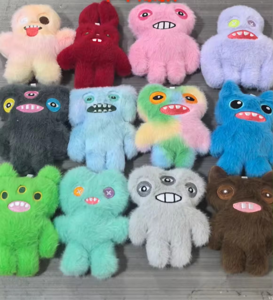 Fuggler เย็บปักถักร้อยสไตล์สุ่มกล่องประมาณ 12ซม.