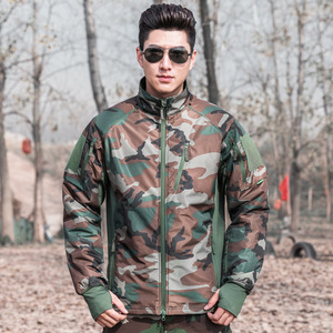 2025 Herbst und Winter Outdoor CP Fleece gefütterte leichte Mantel Mountain Climbing Biking Warm <span class=keywords><strong>Shell</strong></span> Camouflage Jacke