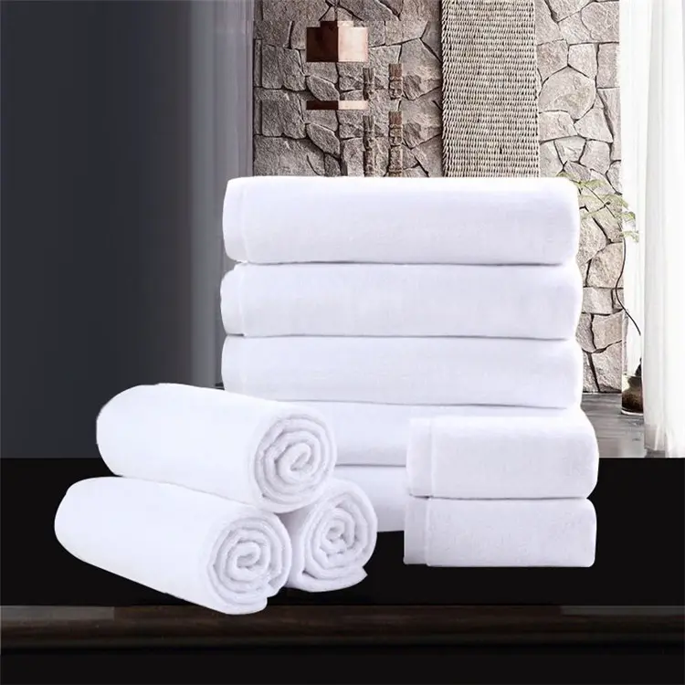 Set di asciugamani per Hotel da bagno bianchi di alta qualità con Logo personalizzato asciugamani per Hotel personalizzati in spugna di cotone organico al 100%