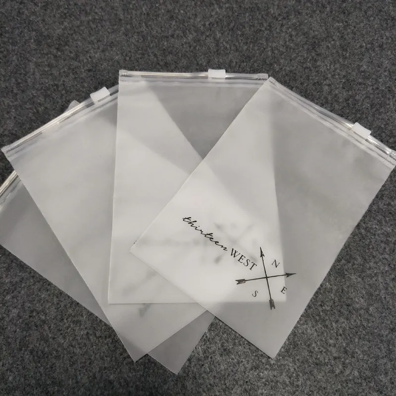 Camicia di indumento con cerniera stampata personalizzata a buon mercato con chiusura a zip trasparente smerigliata sacchetti di plastica con il proprio logo