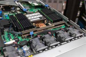Factory in Stock High Quality HPEs ProLiant DL320 Gen11 1U <strong>Computer</strong> <strong>Server</strong> <strong>System</strong> - Product Image 6