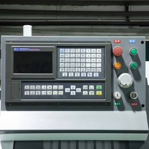 Máquina de torno CNC de alta precisión Función de fresado opcional y máquina de torneado CNC de poste de herramienta con sistema de control digital GSK - Product Image 4