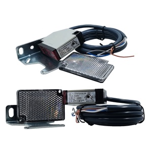 Sensor óptico de conteo del interruptor fotoeléctrico del espejo infrarrojo cuadrado de la detección de objetos de la E3JK-R4M1