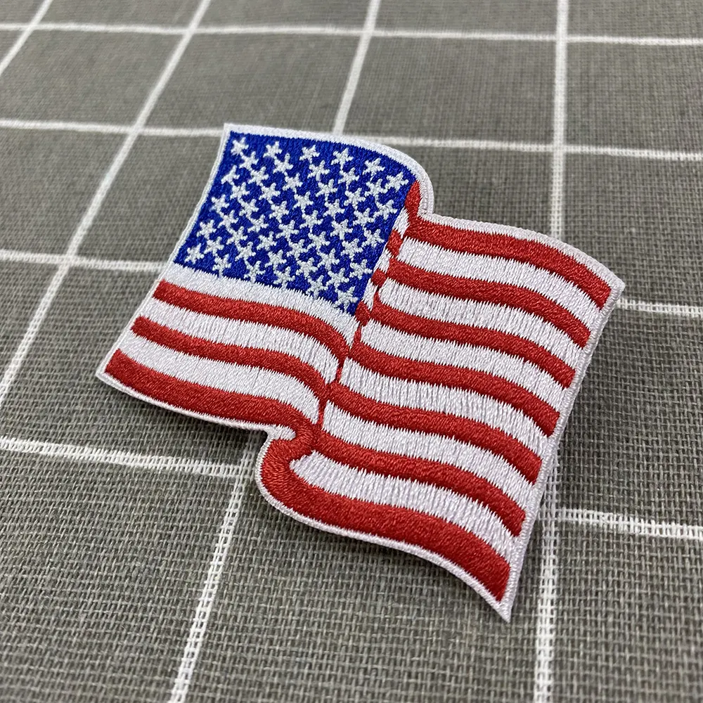 異なる色の小さな私たちのフックとループの旗パッチ国の旗の刺繍パッチのヒートプレスアイアンアメリカの旗パッチ