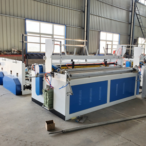 Línea de producción completa totalmente automática de alta velocidad, máquina de fabricación de rollos de papel higiénico para baño, a pequeña escala - Product Image 3