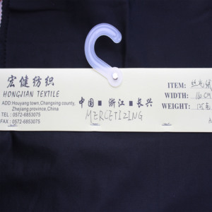 畅销新型100涤纶经编面料服装经编毛刷面料
