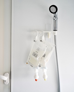 Japon Modern stil ABS sıvı sabunluk banyo kullanımı için dolum yetenekleri ile şık ve kullanışlı