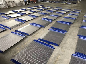 Taşıma için çatal kaldırma zinciri rampası ile kamyon yükleme için taşınabilir bir ağır çelik Dock kurulu plaka yazın - Product Image 5