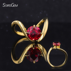 Starsgem圆形切割奢华结婚戒指10k黄金戒指女性天然红宝石