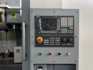 Easy <strong>Programming</strong> and Efficient Operation Smart VMC1600 <strong>CNC</strong> Metal Machining Center with Intelligent Control System - Product Image 5