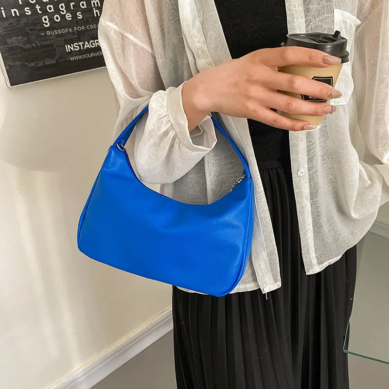 กระเป๋าสะพายไหล่หนัง PU สีลูกกวาดแฟชั่นเรียบง่าย,กระเป๋าสตรีน้ำหนักเบาสีทึบย้อนยุคแบบใหม่ปี2022