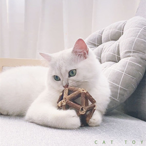 Rompecabezas de hierba gatera tejida a mano de gatos pequeños a grandes, juguetes de bola de menta, juego de ejercicio con Silvervine Polygonum hecho de madera - Product Image 5