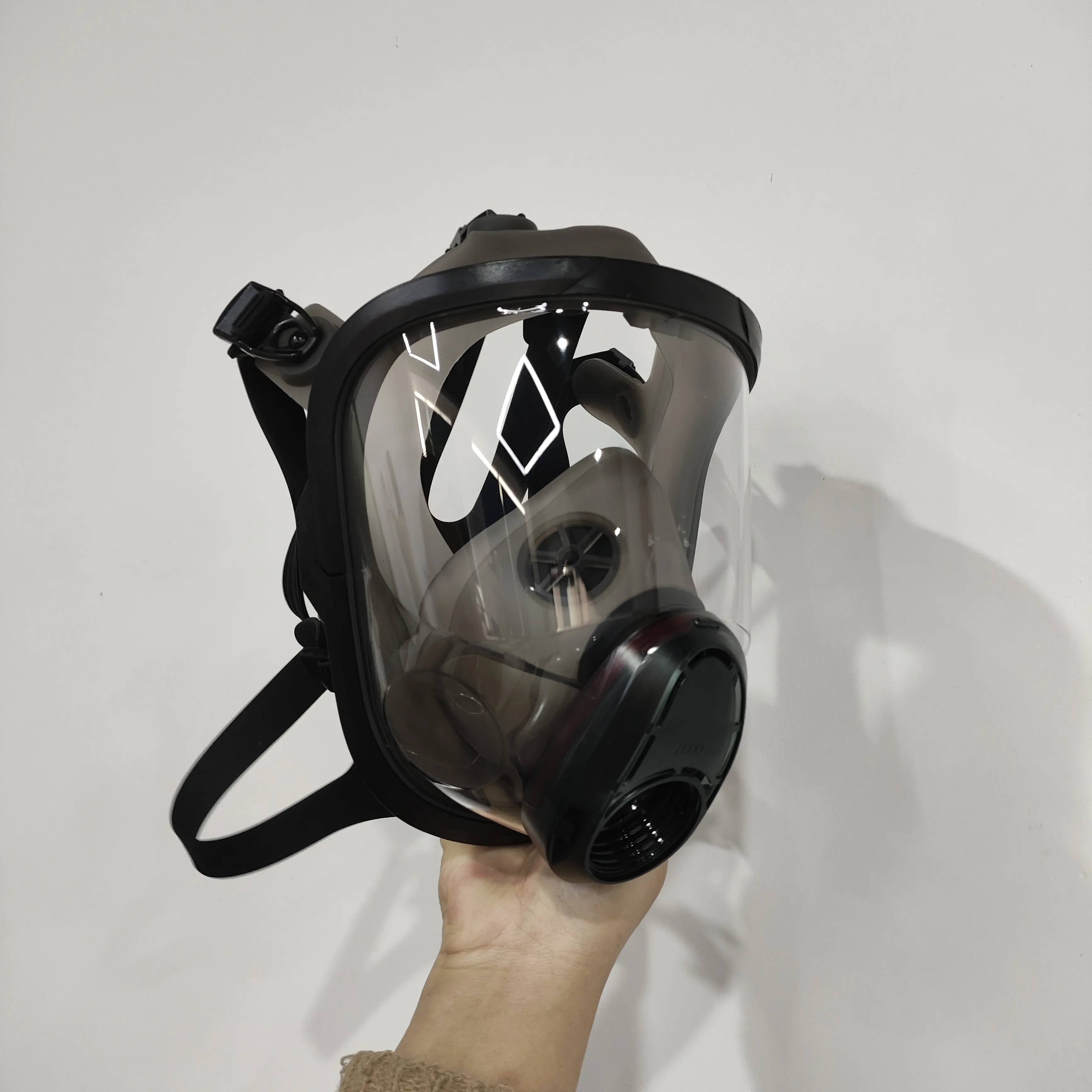 Wholesale high quality silicone respiratory protection full face gas mask