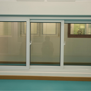 Kaymak PVC pencereler kasırga geçirmez UPVC standart basit tasarım cam pencere çerçevesi PVC UPVC çift camlı sürgülü pencereler - Product Image 1