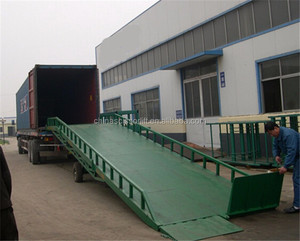 Rampa de carga de plataforma plegable para contenedor de 5 toneladas, asegurando un manejo eficiente de la carga - Product Image 4