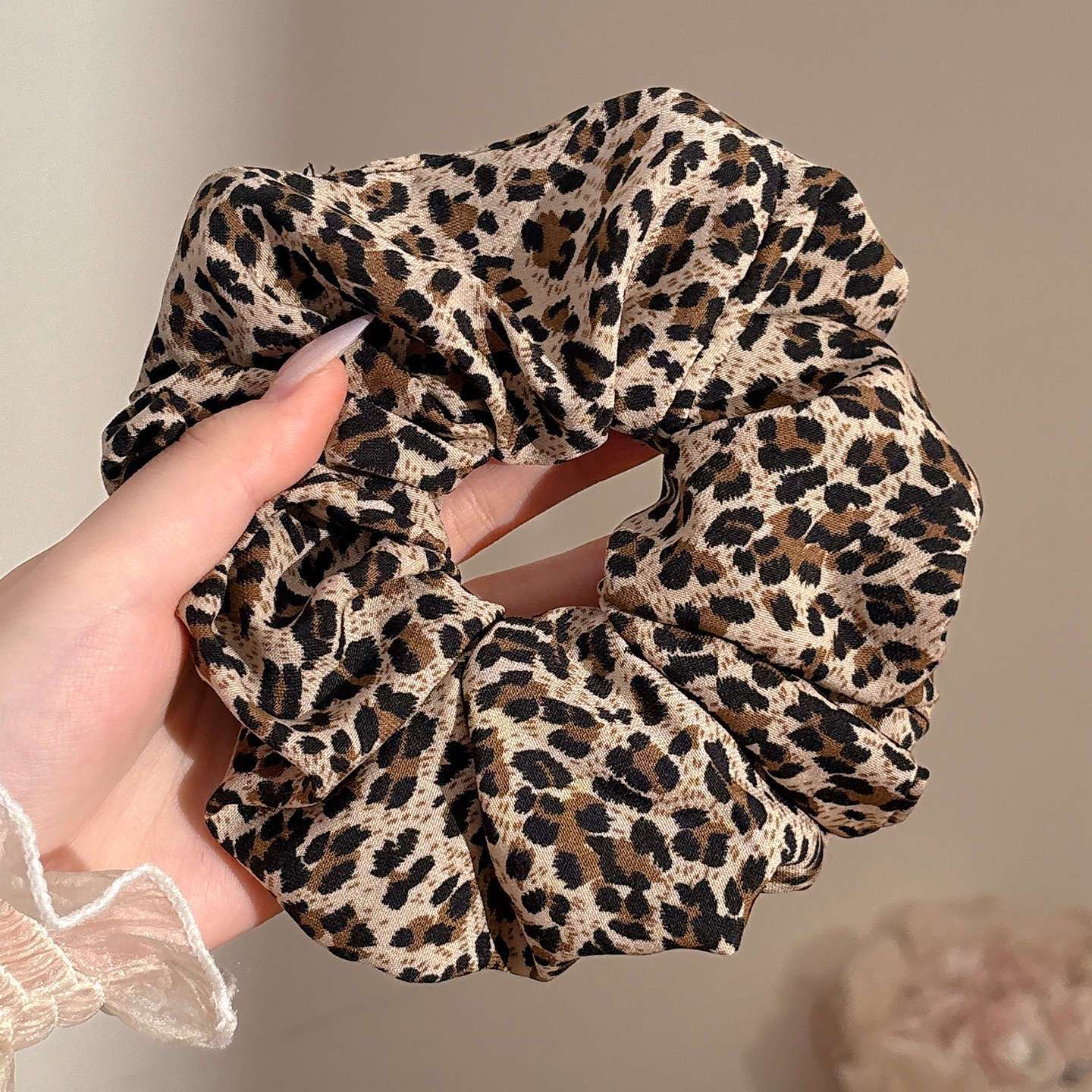 1 petit anneau pour cheveux imprimé léopard-16cm