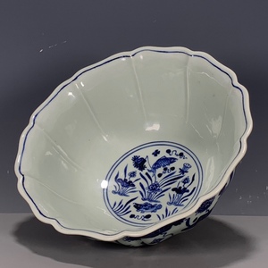Jingdezhen <strong>Ceramic</strong> Customization Bowl with Fish and Algae Patterns Hand Painted Blue and White Fish Pattern Bowl - Product Image 5