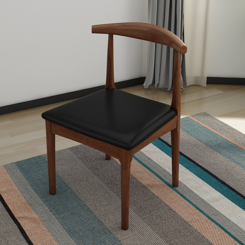 Chaise en corne couleur noyer