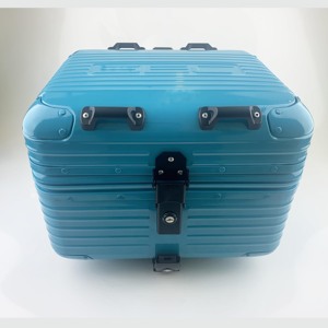 กล่องท้ายรถจักรยานยนต์สีแบบกำหนดเองดีไซน์ตามสั่ง - Product Image 1