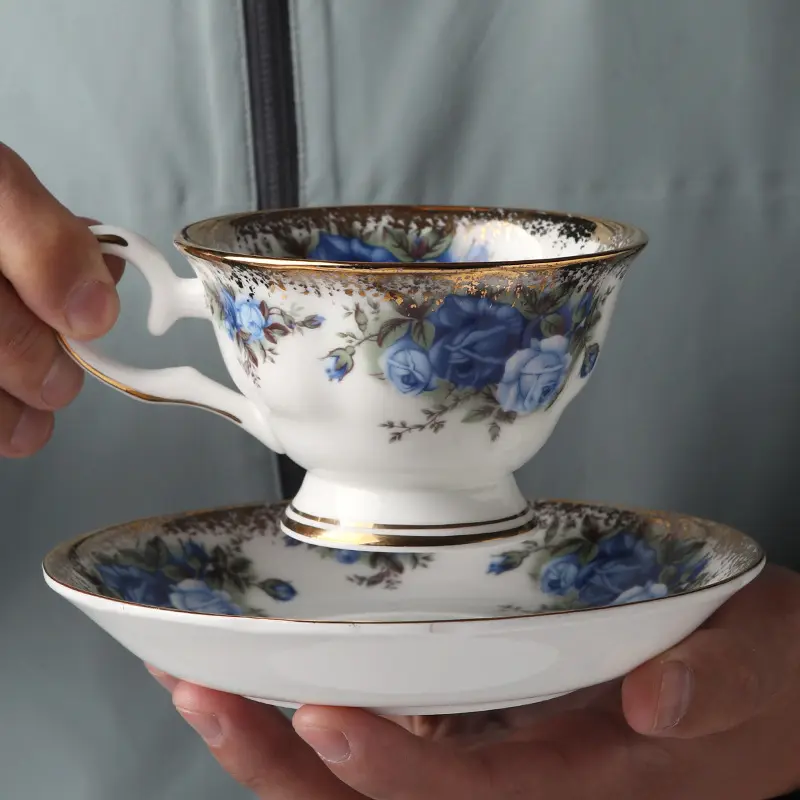 Британская керамическая чашка для послеобеденного чая, ручная роспись, Европейский Золотой обод, тонкая косточка, набор кофейных чашек и блюдца