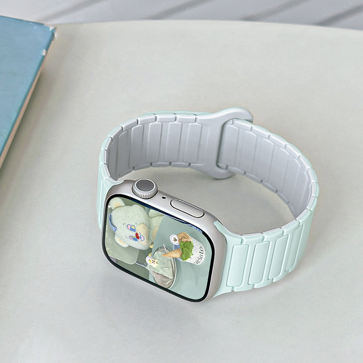 H-pattern silicone magnetic closure
