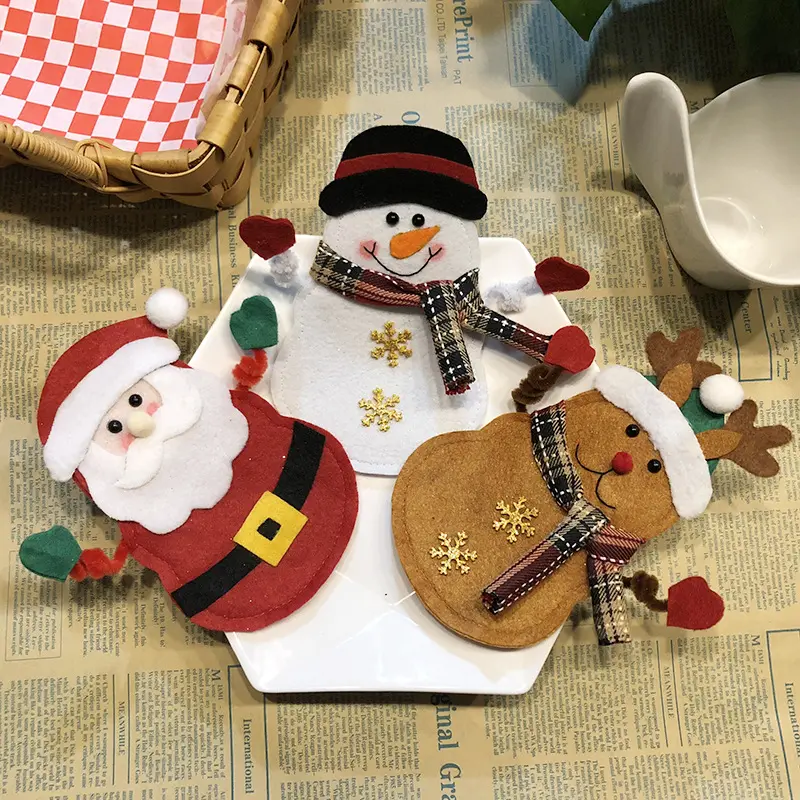 Juego de cuchillos y tenedores de mesa para decoraciones navideñas, vajilla creativa de hotel con dibujos animados, bolsa de lavandería de Santa Claus