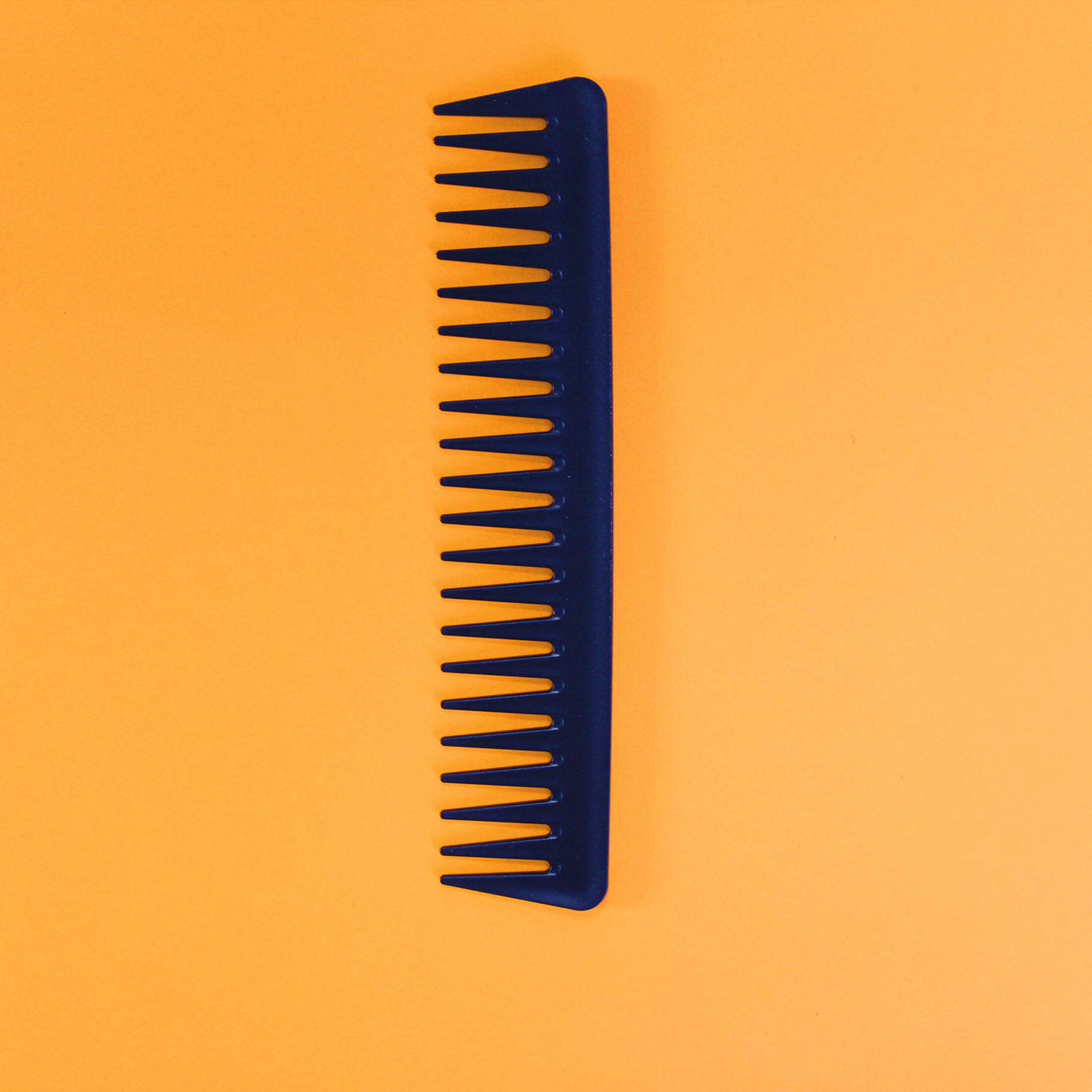 Black-wide-tooth comb
