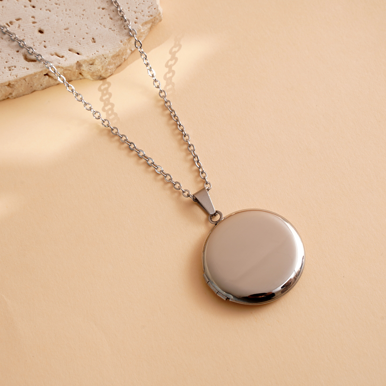 Steel round phase box 28mm