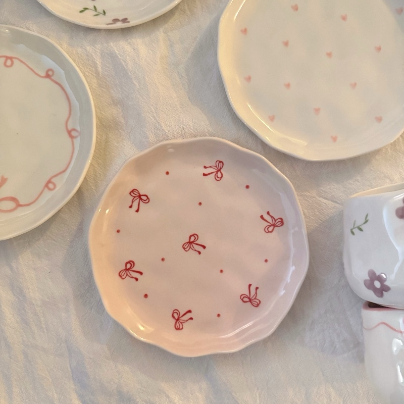 Pink dish bow