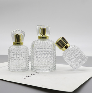 Kaliteli özel şeffaf parfüm şişeleri dişli püskürtme memesi ile 30ml/50ml/100ml kırılmaz cam CE ISO sertifikalı - Product Image 3